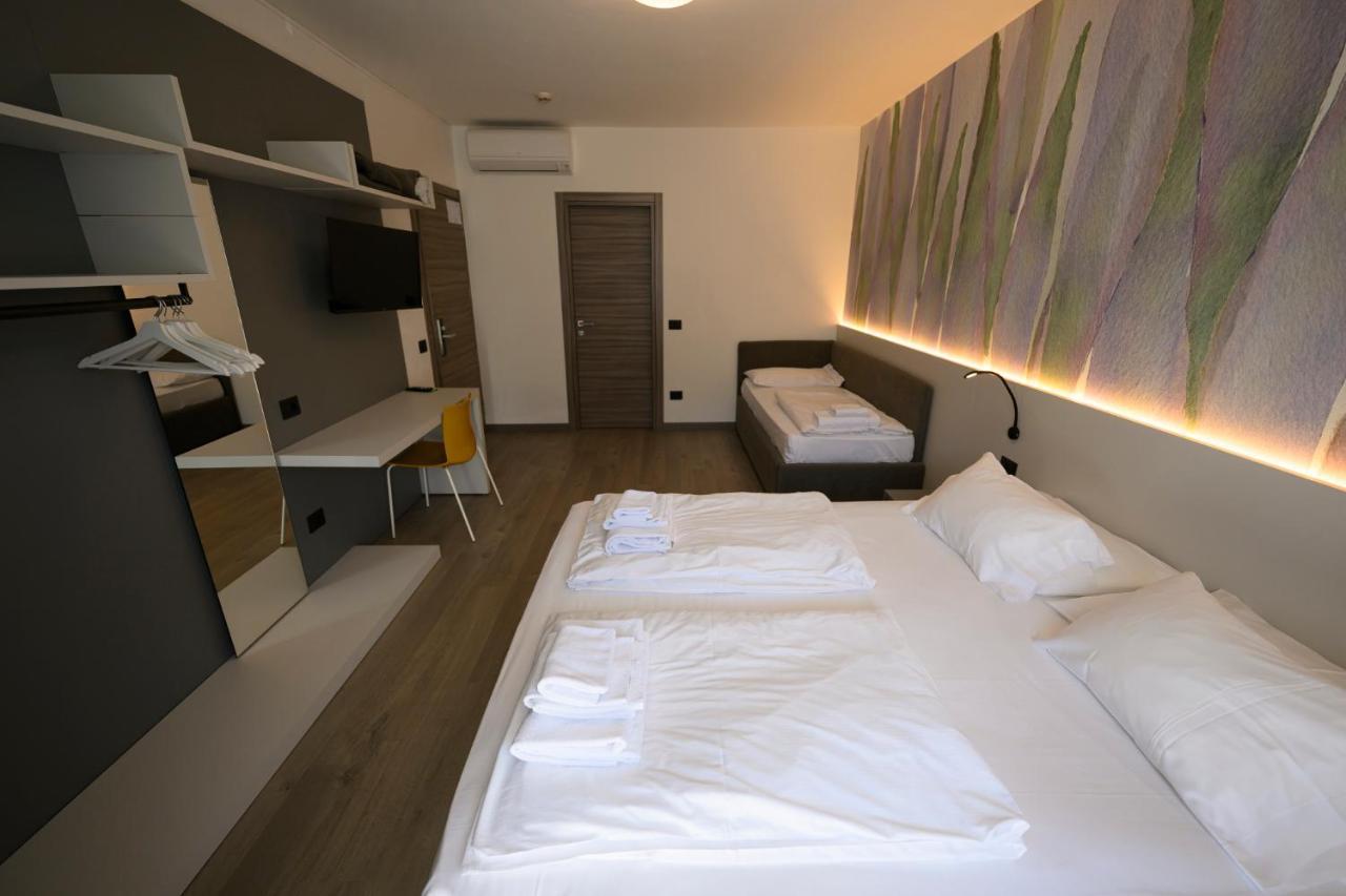 Park Hotel Eden Torbole Sul Garda Екстер'єр фото