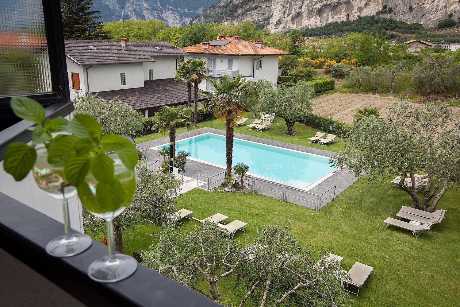 Park Hotel Eden Torbole Sul Garda Екстер'єр фото