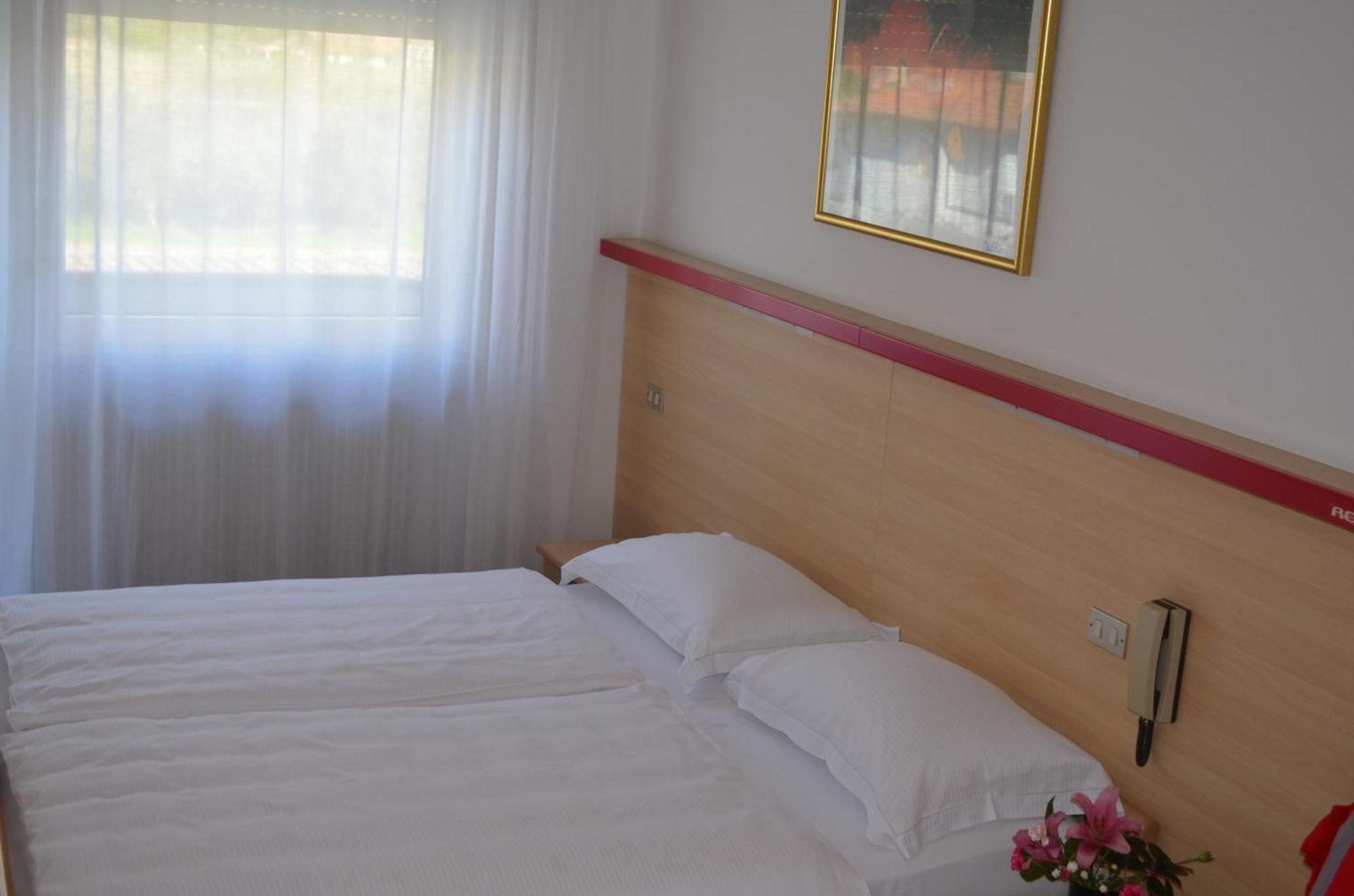 Park Hotel Eden Torbole Sul Garda Номер фото