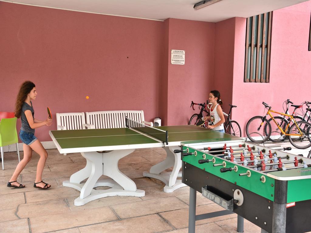 Park Hotel Eden Torbole Sul Garda Екстер'єр фото