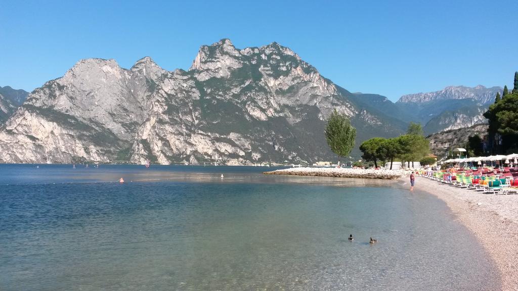 Park Hotel Eden Torbole Sul Garda Екстер'єр фото
