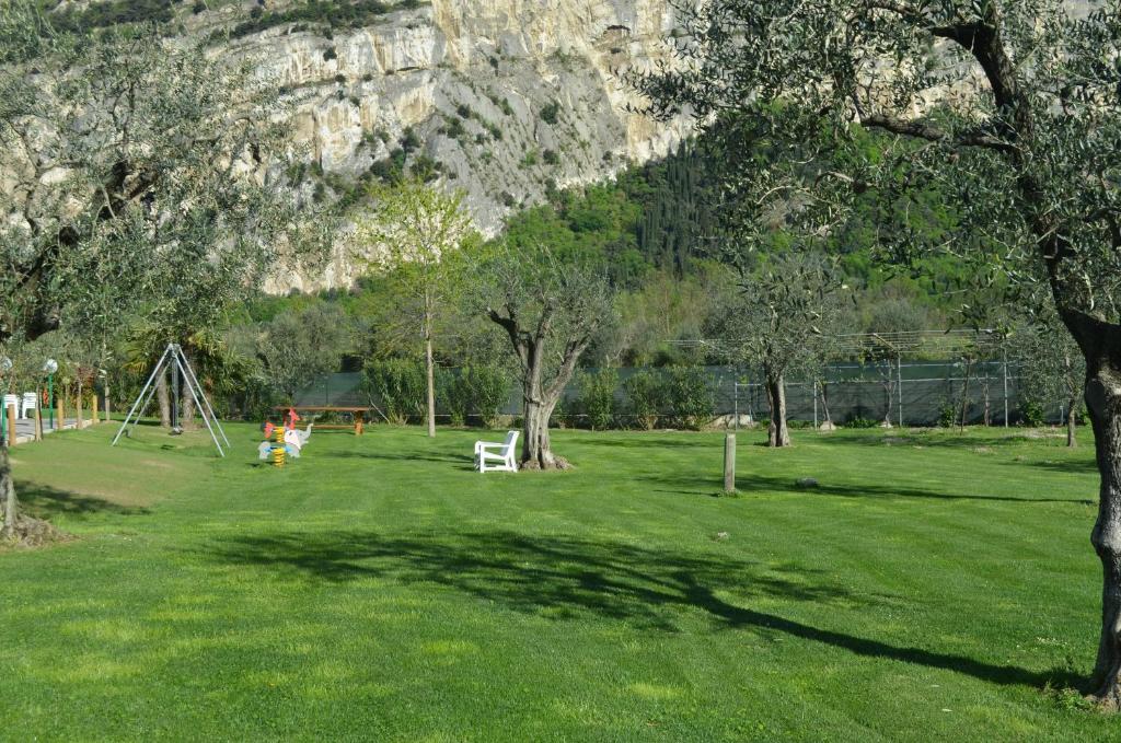 Park Hotel Eden Torbole Sul Garda Екстер'єр фото
