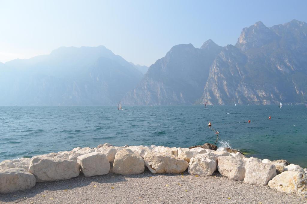 Park Hotel Eden Torbole Sul Garda Екстер'єр фото