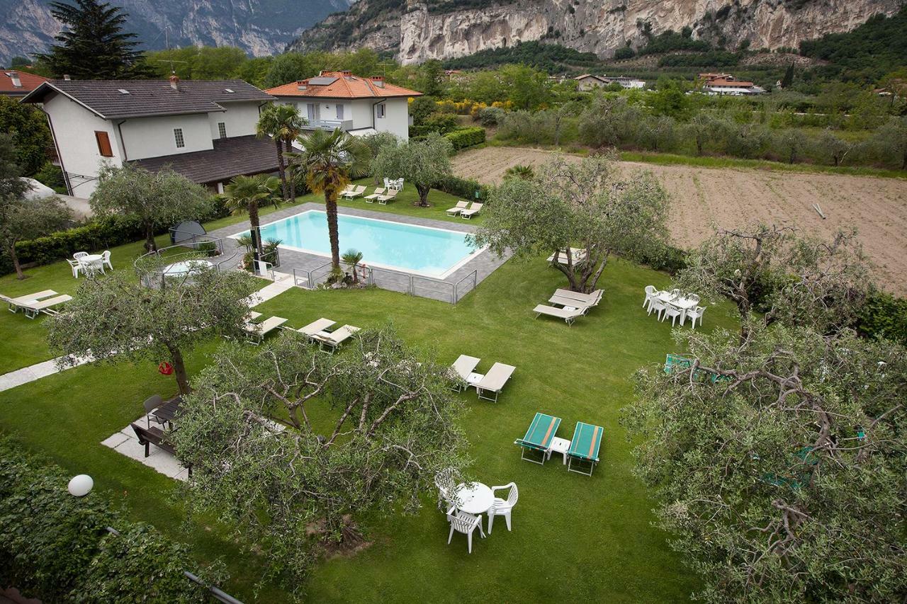 Park Hotel Eden Torbole Sul Garda Екстер'єр фото